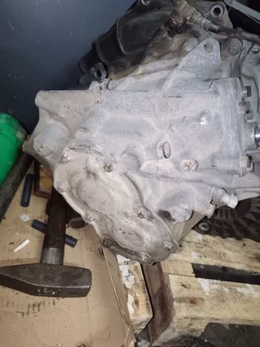 Скоростна кутия f23 за опел вектра б 2.0 101к.с