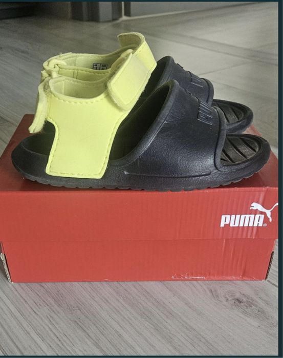 Sandale Puma marimea 25