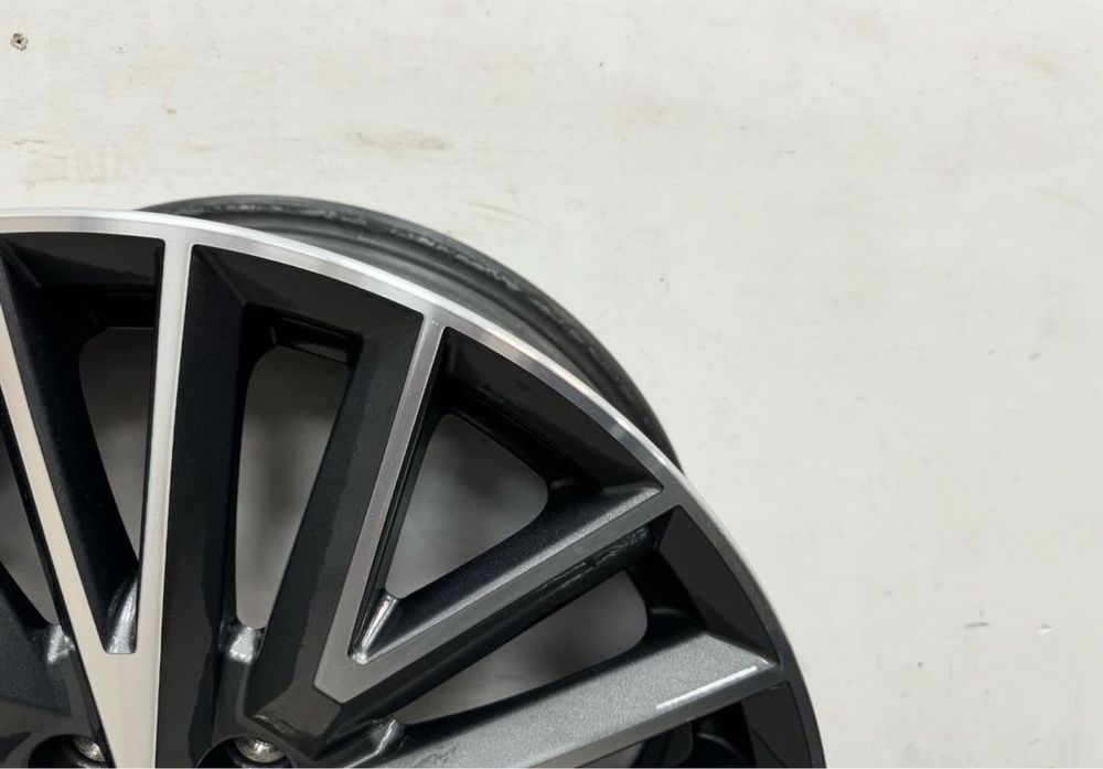 Ауди джанти 19 цола ( А3, Q3, RSQ3, S3. RS3 )