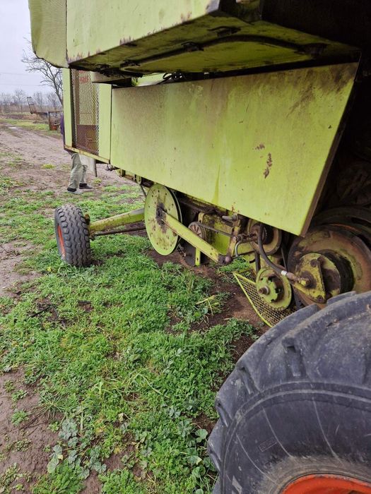 Vand sau schimb combina claas consul