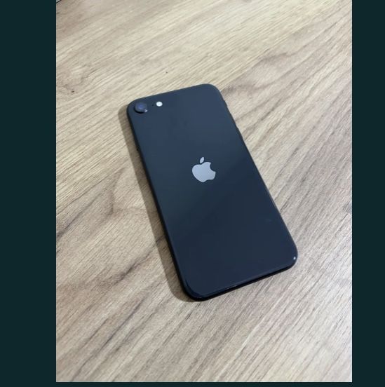 Продам Аpple se 2  2020