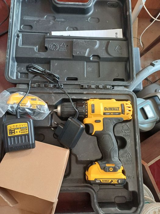 Продам шуруповерт dewalt