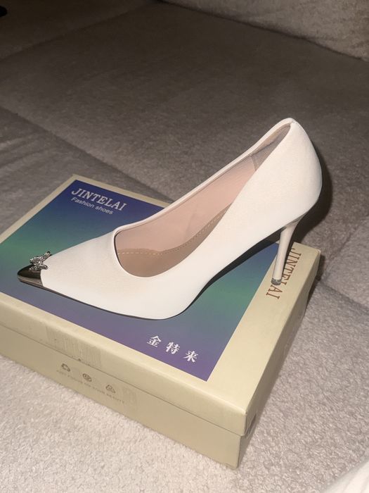 Каблуки цвета айвори