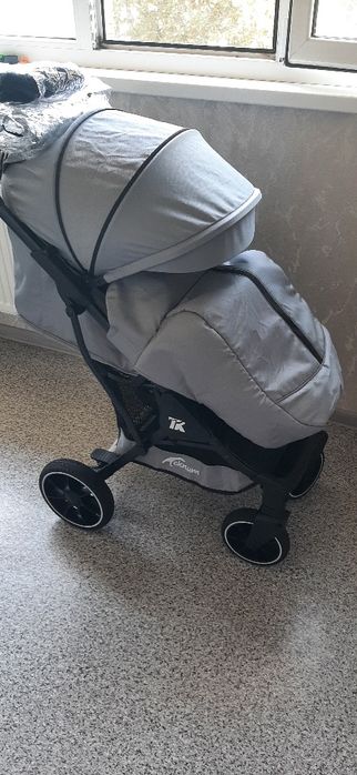 Продаю коляску фирмы Teknum
