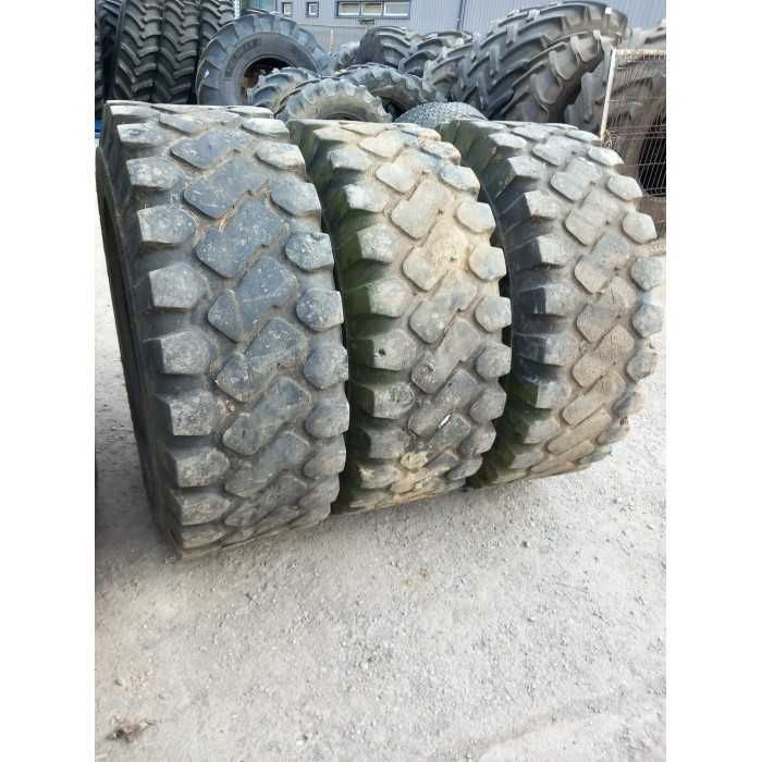 Cauciucuri Solideal 17.5R25 pentru John Deere și Volvo.