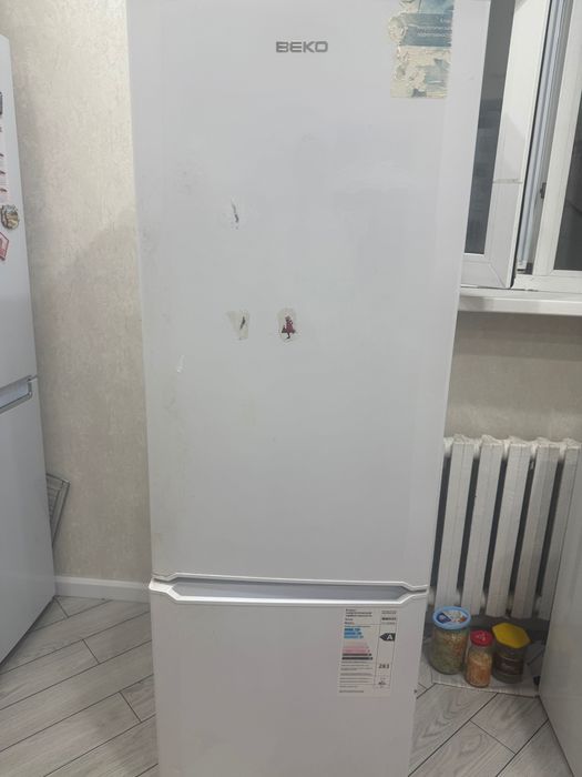 Продам холодильник б/у на запчасти