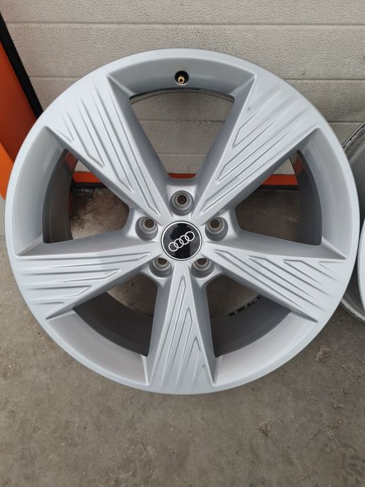 Оригинални джанти за АУДИ AUDI SEAT SKODA VW R19 5x112 ET45 8J