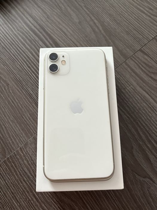 Продам Iphone 11 белый