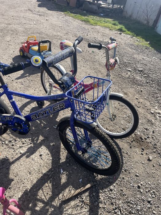 Продам два велика