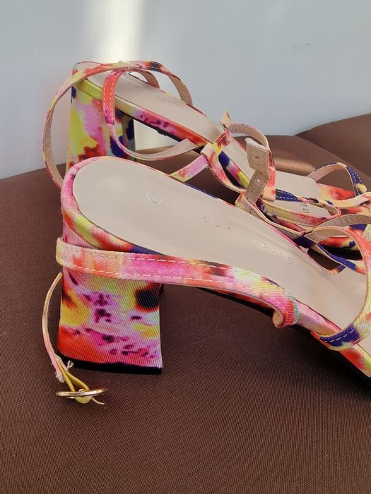 Sandale colorate