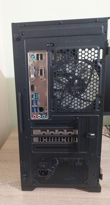 Геймърски компютър AMD Ryzen 5 5600 | RX 6600 | 16GB RAM