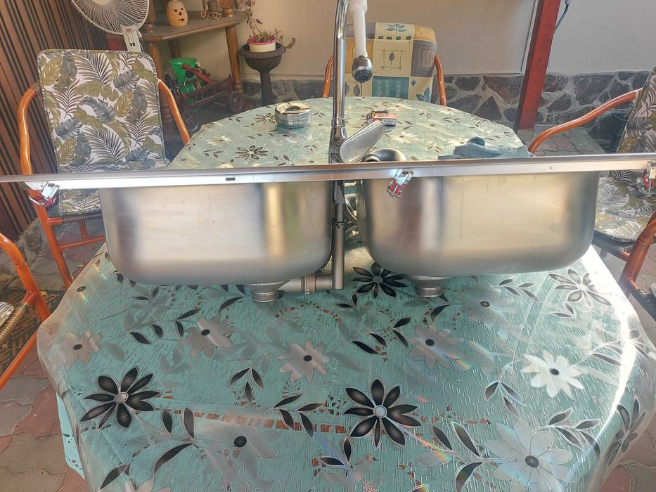 Chiuveta inox cuva dubla , cu baterie si sifon