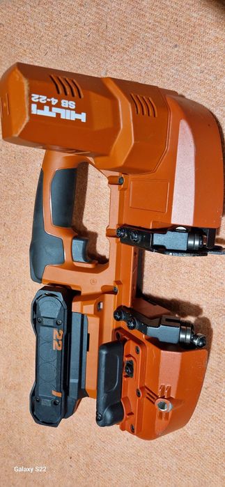 Hilti ferestrau panglica pe acumulator