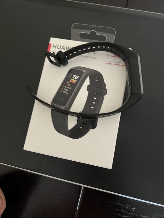 Huawei Band 4 Продам фитнес-браслет в