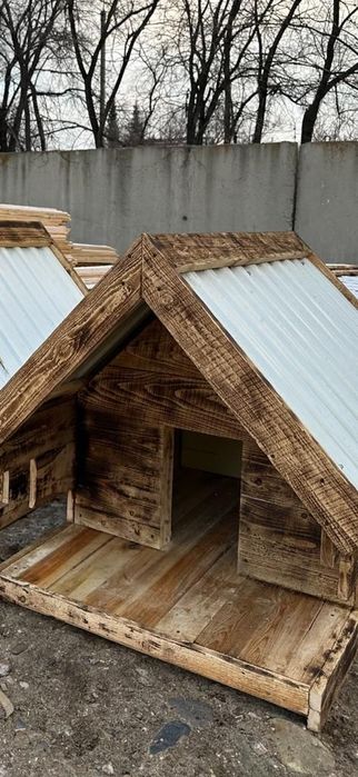 Будки для собак.