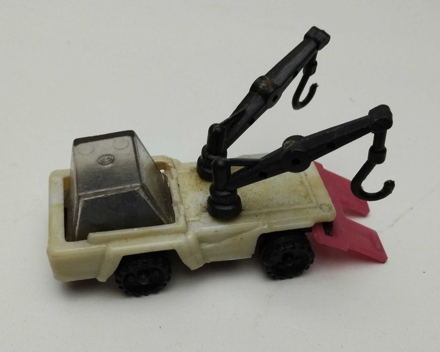 Masinuta camion tractare - Jucarie veche romaneasca Tehnica Noua Sibiu