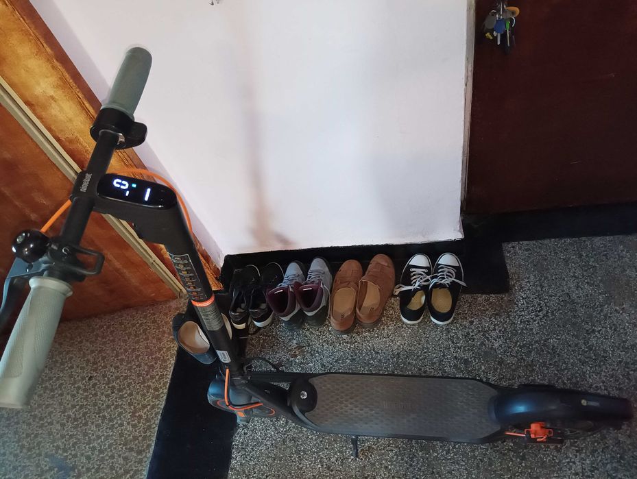 Електрически скутер Segway kick scooter F40E