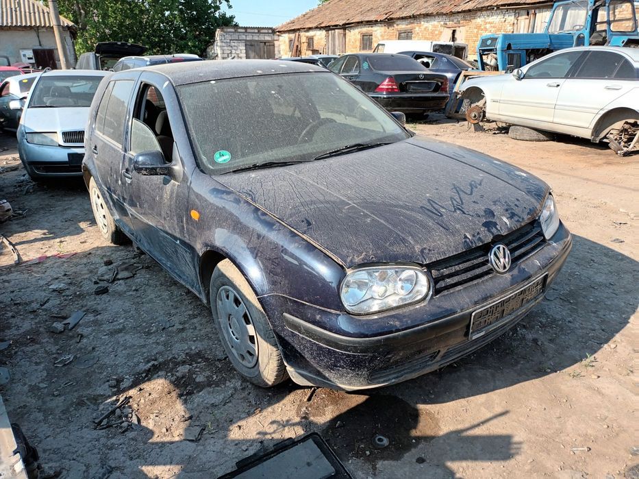 Dezmembrari  VW GOLF 4  1997  > 2006 1.6 Benzina