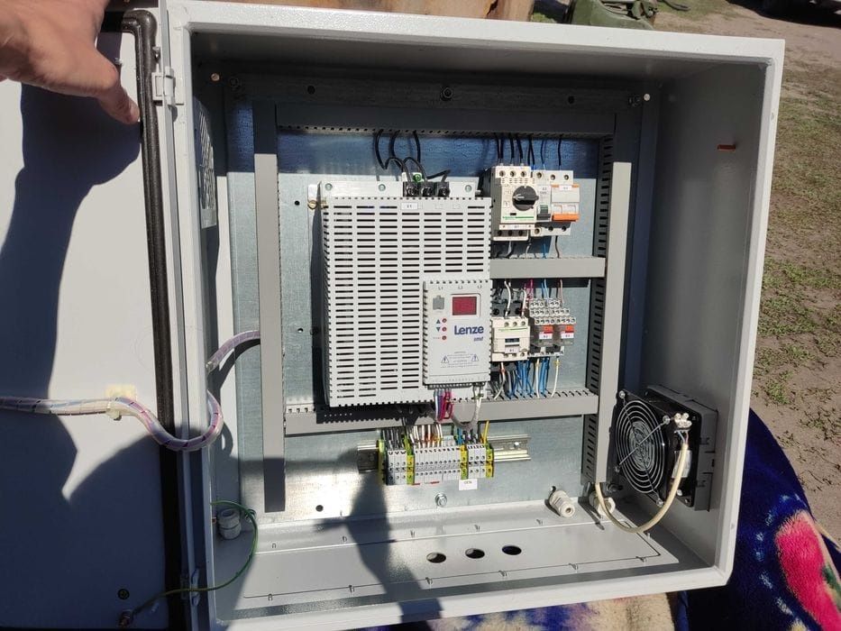 Высокочастотный преобразователь LENZE 15KW