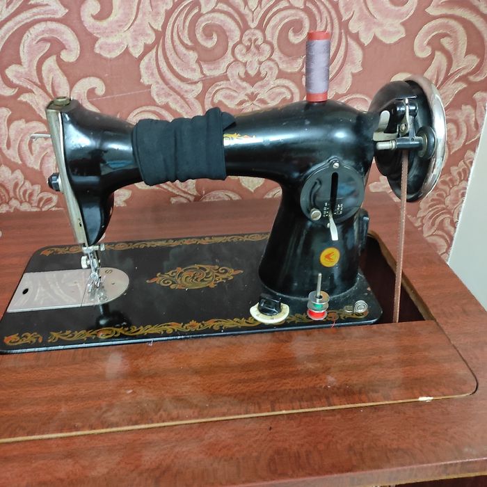 Швейная машинка сотилади