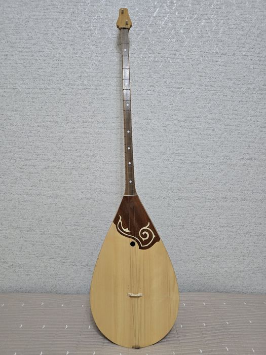 Продам домбру в отличном состоянии