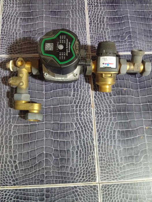 Pompa circulație pt centrala pe lemne