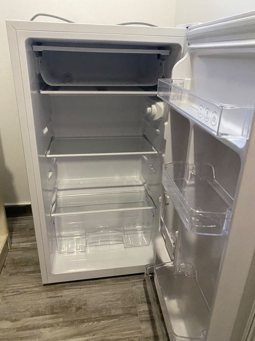 Frigider, 90 L, Clasa F, 19 kg Nou, utilizat foarte putin