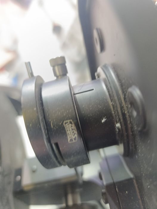 Професионален микроскоп ZEISS – липсваща глава / за възстановяване