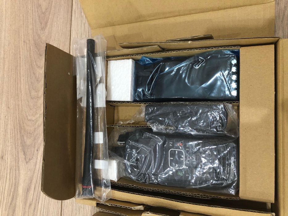 Icom F3400DT рация