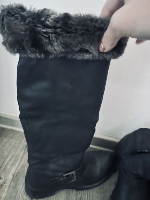 Ghete dama lungi cu blana