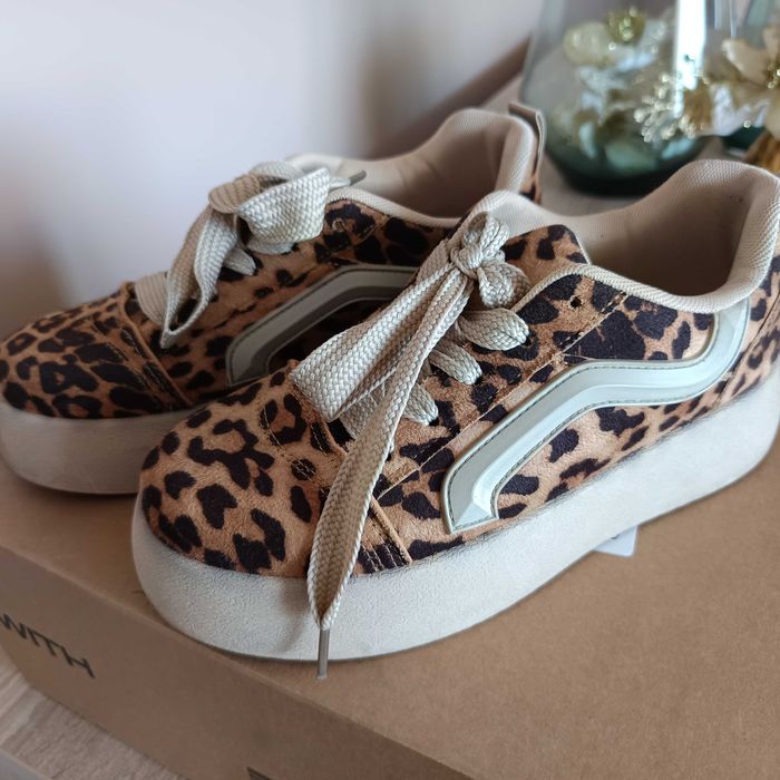 Ново леопардови кецове