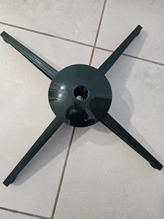 Brad artificial de 180 cm cu suport