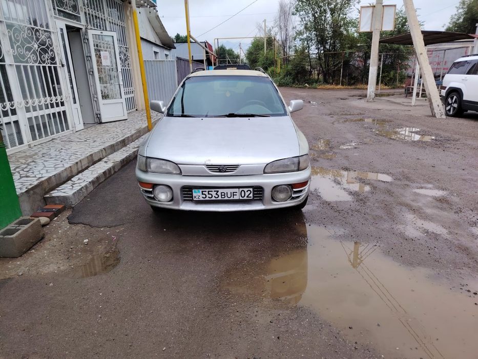 Subaru Impreza 2л мех