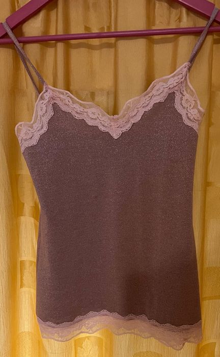 2 buc Maiou mărimea S - preț ambele 40 lei