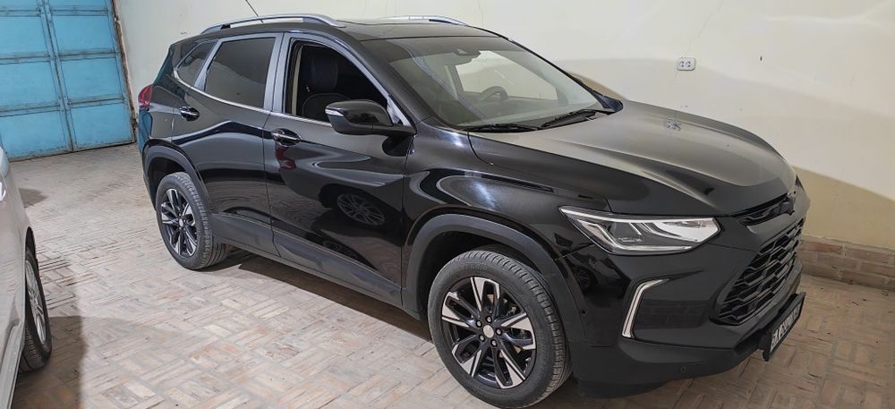 Tracker primer qora 2023  sotiladi yoki barter