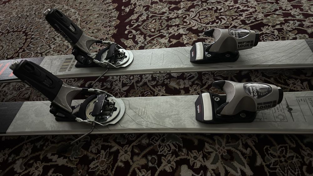 Срочно продам лыжи легендарного чемпиона X Games Tom Wallisch Pro