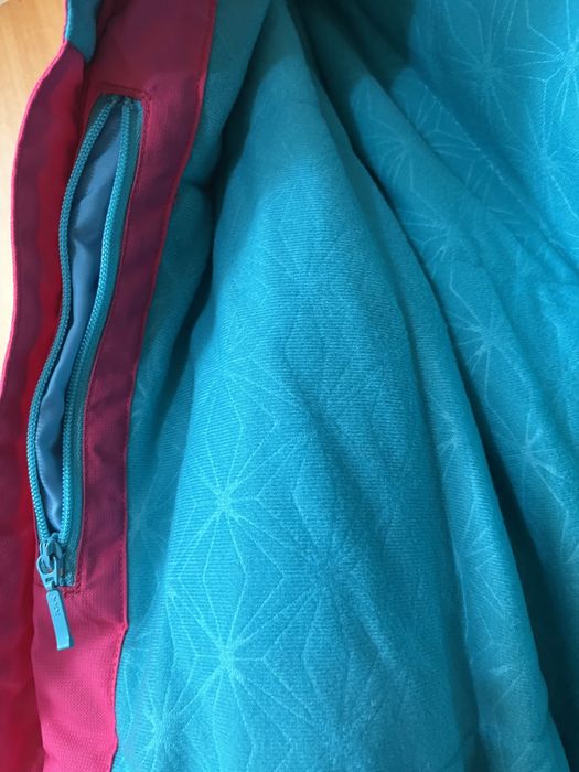 Geacă Decathlon damă mărimea S/M nouă, fără etichetă