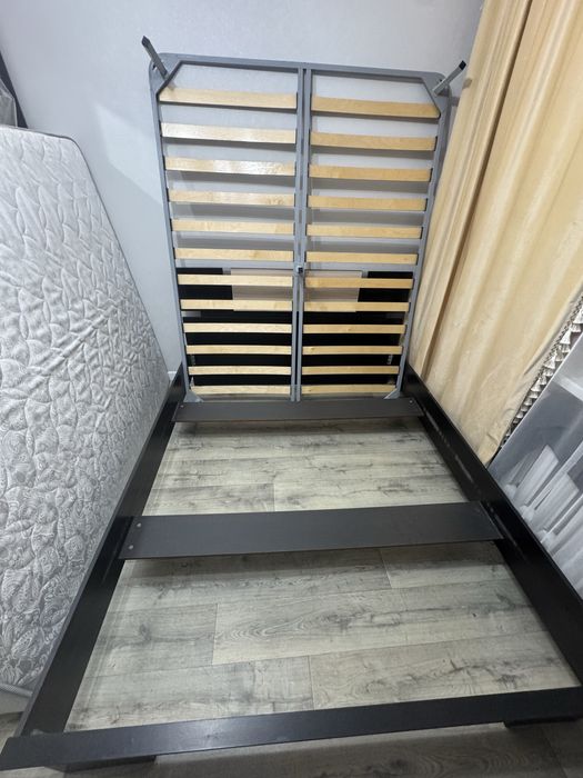 Продам кровать двухспальную