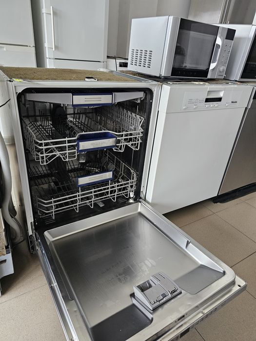 Съдомиялна за пълно вграждане SIEMENS