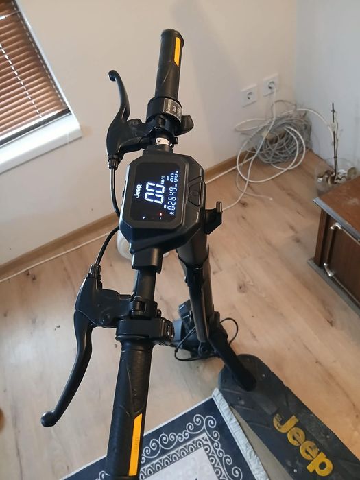 Тротинетка Jeep Продава се