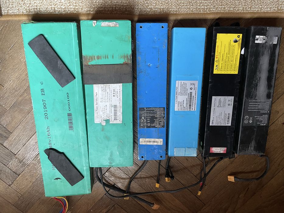 Vînd baterii de biciclete si trotinete electrice de 36 si48v