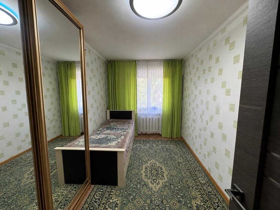 S Продам 3-х ком в Соцгороде 2/5 этаж, не угловая