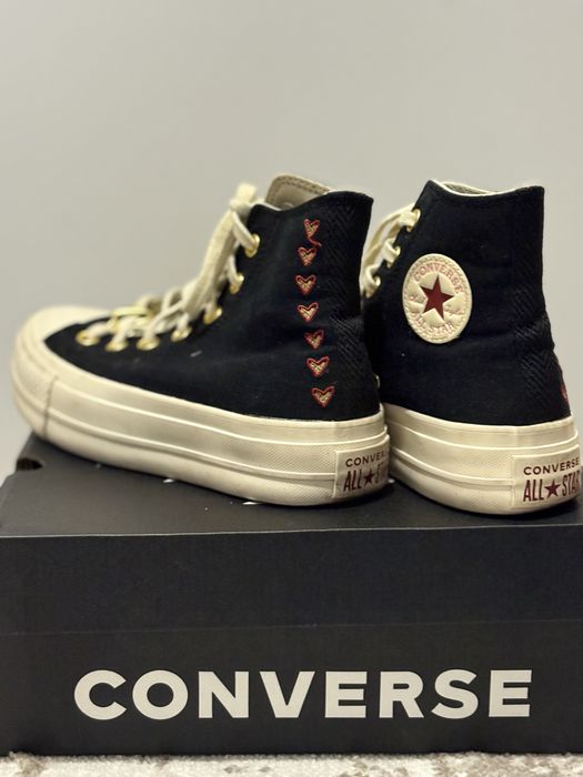 CONVERSE Chuck Taylor All Star Lift Valentine’s Day Collection