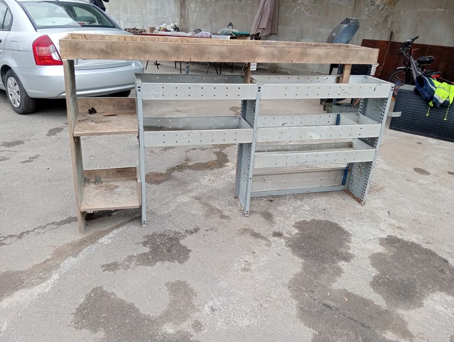 Vând raft boot pentru scule