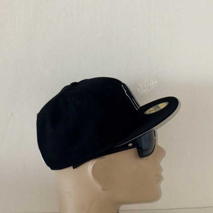 NY Yankeese MLB шапка с права козирка shapka s prava kozirka