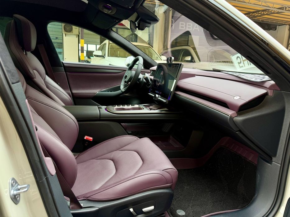 Xiaomi su7 max full pazitsiya