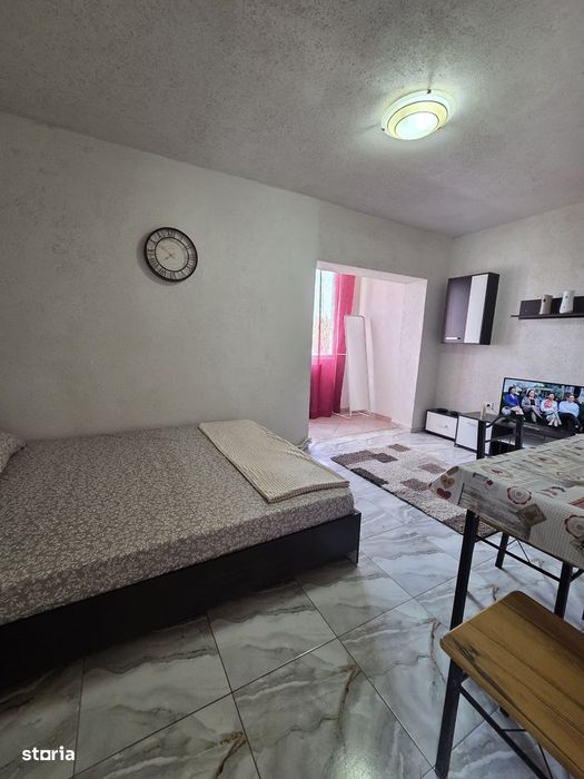 Garsoniera Bld Dorobanti-Lic Cerna etaj 4