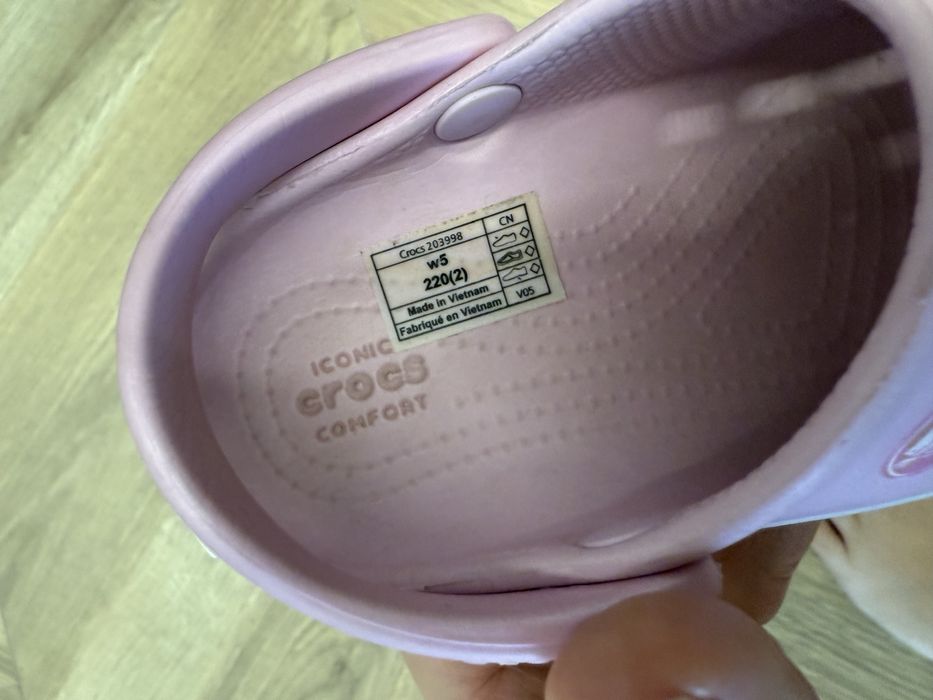Розовые Crocs для девочки