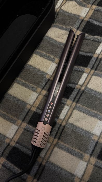 Dyson HT01 утюжок