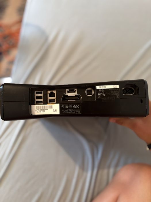 Xbox360 cu 3 jocuri